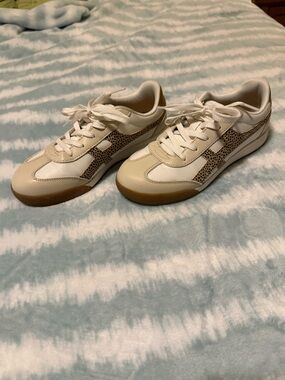 Skechers Cream & Leopard Sneakers